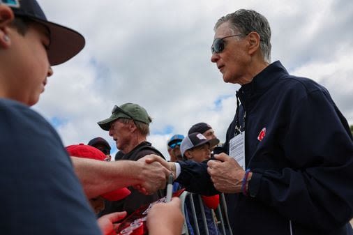John Henry tells London newspaper that Red Sox ‘are not going to come up for sale’ - The Boston Globe