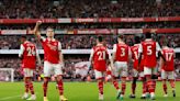 Arsenal reassume liderança, mas Saka deixa campo lesionado em goleada sobre Nottingham Forest