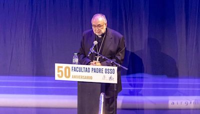 El Arzobispo vuelve a cargar contra Lastra: 'Que te marquen la pauta no es inteligente ni respetuoso'
