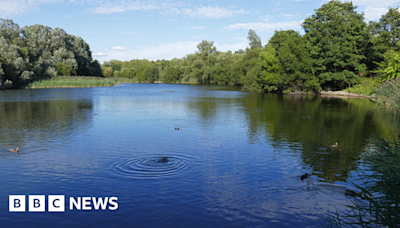Body found in search for swimmer missing in Bedfont Lakes