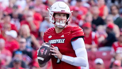 Louisville QB Tyler Shough Doing a 'Really Good Job' to Start Season