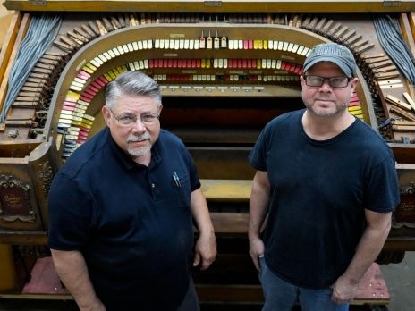 Reviving Hollywood glamour of the silent movie era, experts piece together a century-old pipe organ