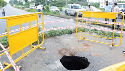 Sinkhole on Ring Road - Star of Mysore