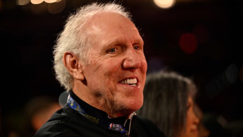 Bill Walton, basketball Hall of Famer and colorful commentator, dies of cancer at 71 | CNN
