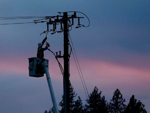 Anger builds over sweeping change in the way most Californians will pay for electricity