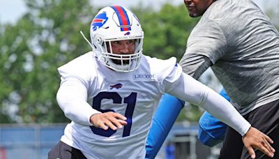 Bills Gable Stevenson Training with Legendary Defensive Tackle: PHOTO