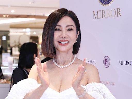 68歲陳美鳳化身「最美座艙長」 空姐制服照網驚嘆：太適合了 - 娛樂