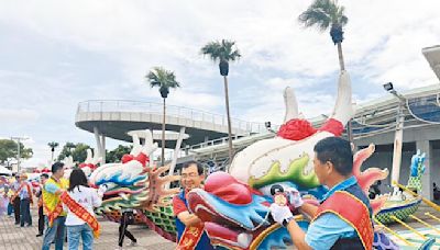 林園龍舟賽回歸 大雨中點睛