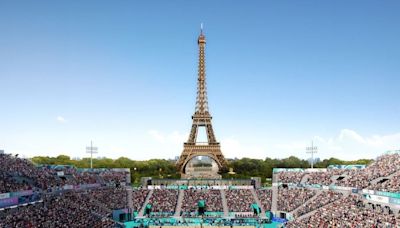 Versalles, la Torre Eiffel y una isla a 15.000 kilómetros de Francia: las impresionantes sedes que tendrá París 2024 - La Tercera