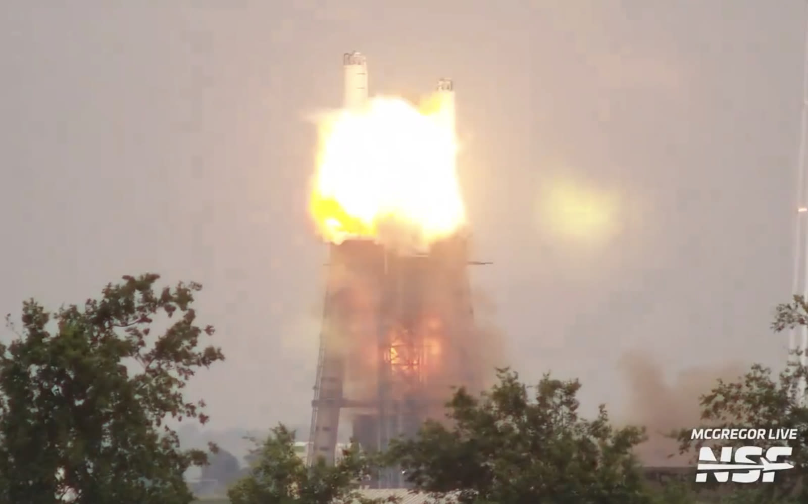 SpaceX Raptor engine test ends in a fiery explosion