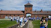 The yearly memorial march at the former death camp at Auschwitz overshadowed by the Israel-Hamas war - The Morning Sun