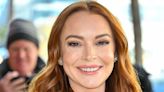 Lindsay Lohan's glowing in this fresh-faced selfie with her sister