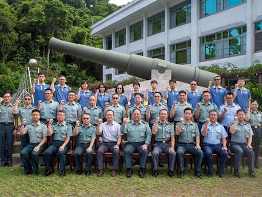 國防部副部長慰勉軍備單位 徐衍璞：肯定研發貢獻 - 軍事