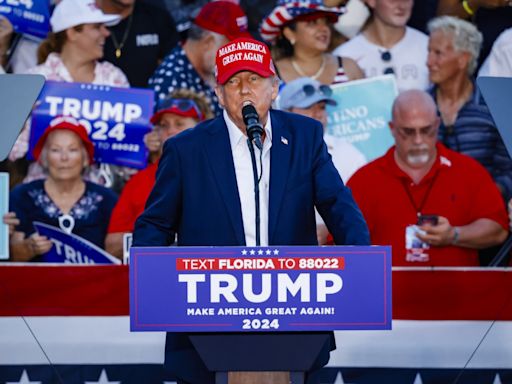 Watch: Trump Fumbles Repeatedly in Terrifying Speech at Florida Rally