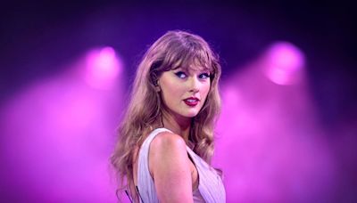 Taylor Swift’s New Single Leverages The Power Of Radio To Climb The Charts