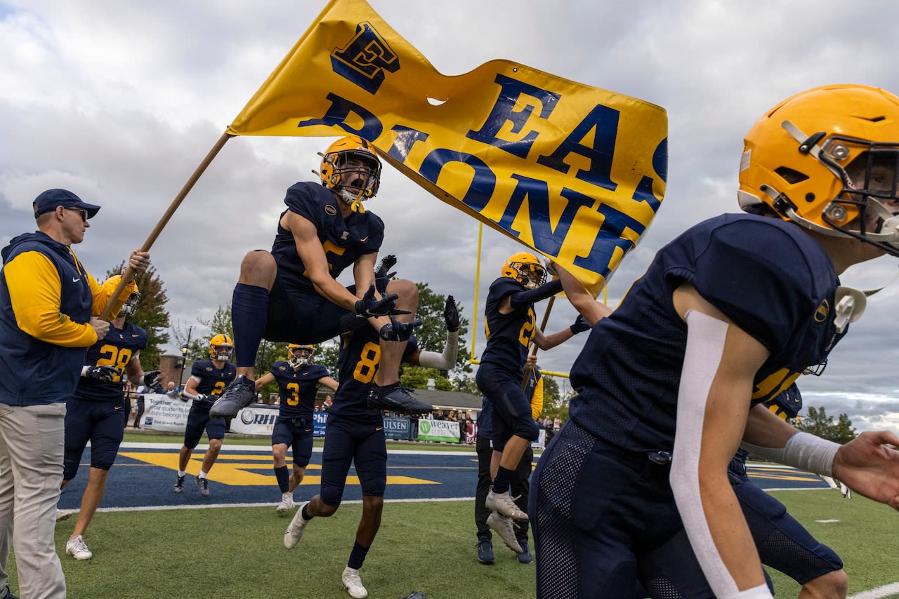 See photos as East Grand Rapids hosts South Christian in high school football