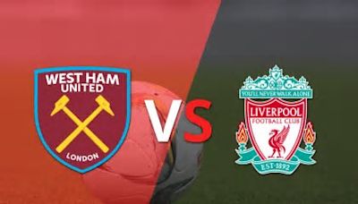 Comienza el juego entre West Ham United y Liverpool en el estadio London Stadium