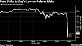 Mexican Peso Tumbles as Ruling Party Vows to Pass Reforms