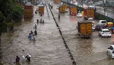 Heavy rain in Delhi leads to waterlogging and traffic jams