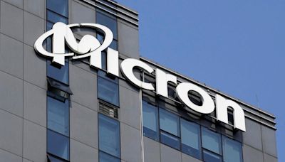 Micron tumbles as AI revenue surge falls short of lofty expectations