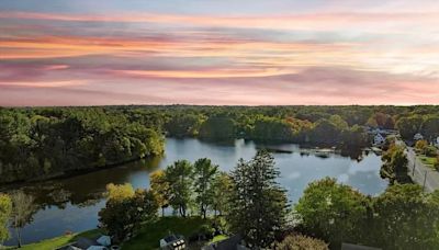 Abington home that sold for $636K in Island Grove area offers majestic sunsets