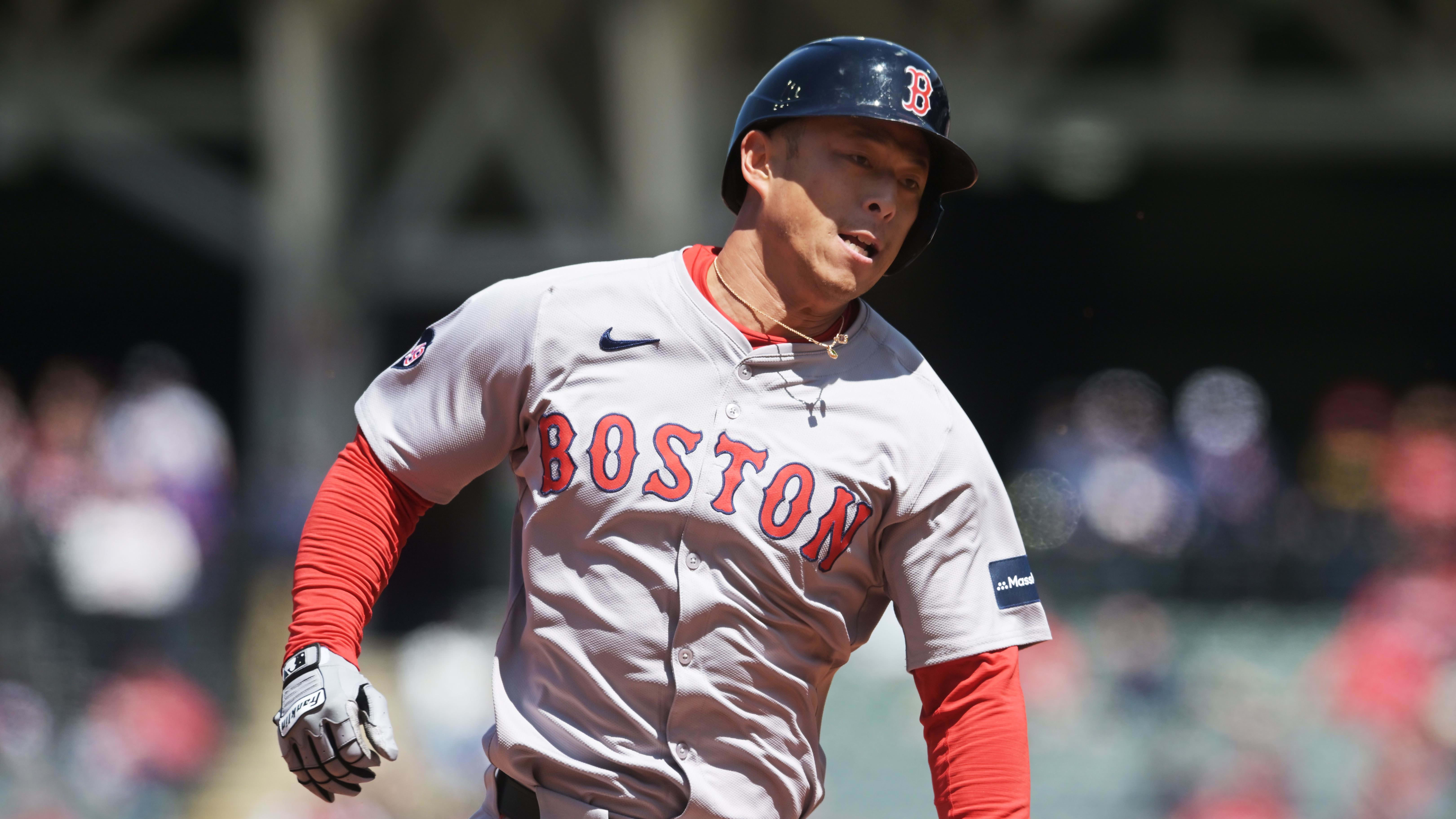 Boston Red Sox Outfielder Rob Refsnyder Leaves Game Early With Hamstring Injury