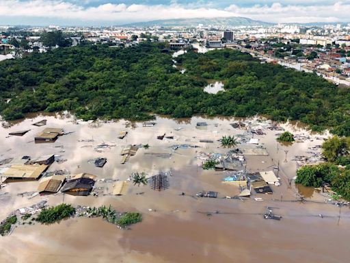 Prefeito de Porto Alegre sugere que moradores com casa no litoral deixem a capital