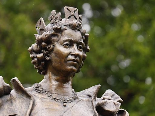 New Queen Elizabeth Statue Revealed, But Not Everyone Is Happy About It