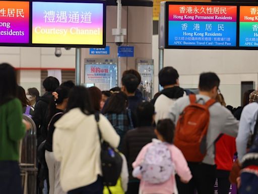 Non-Chinese Hong Kong permanent residents allowed travel permits to mainland