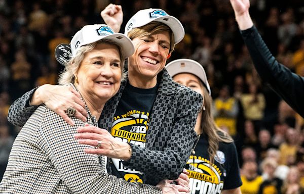 Leistikow: A final, fitting show of selflessness from retiring Iowa head coach Lisa Bluder