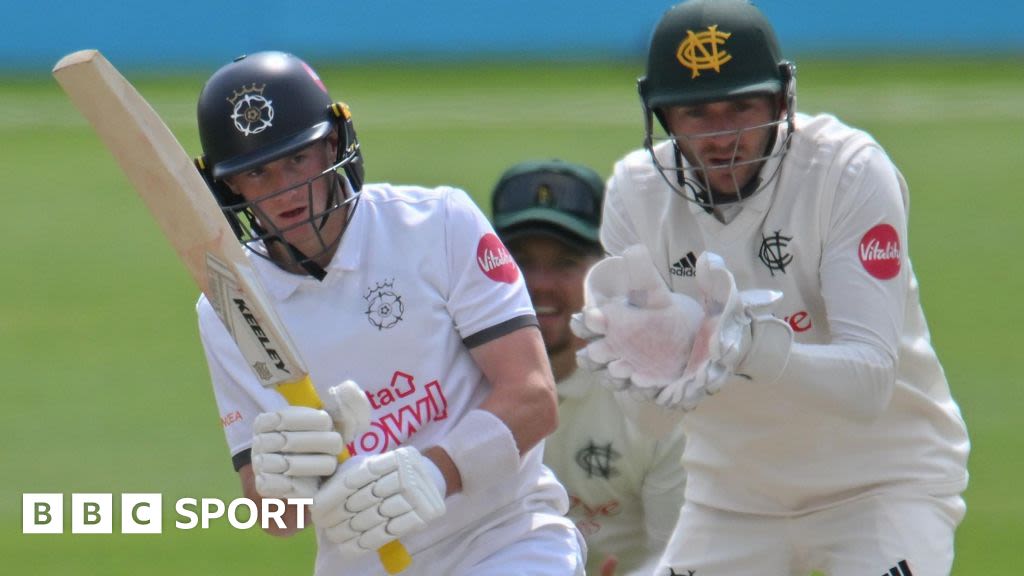 County Championship: Hampshire complete win over Nottinghamshire