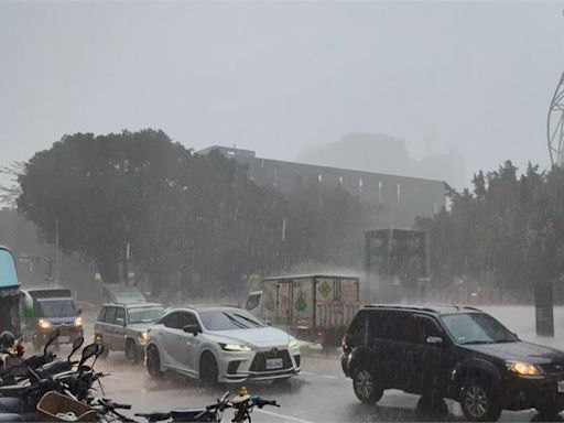 午後雨彈來襲! 12縣市大雨特報.北北桃大雷雨