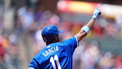 Royals ride the long ball to 10-1 rout of Rockies