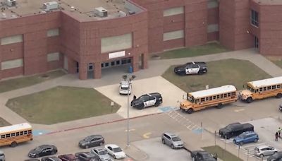 Bowie, Roosevelt high school students to return to class Monday after shootings