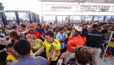 Escenas de pánico y caos total antes de la final de la Copa América en Miami. Tarjeta amarilla para los organizadores