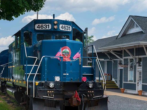 This Vintage Train Takes Riders on a Scenic, 26-mile Journey Through Georgia's Appalachian Foothills