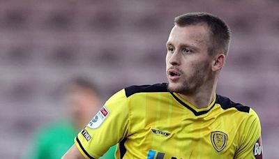 Lincoln sign defender Hamer from Burton