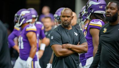 How Brian Flores and the Vikings built such a ‘wild’ and ‘different’ NFL defense