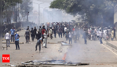 Bangladesh reeling under deadly clashes, over 100 killed; India calls situation 'worrying' - Times of India