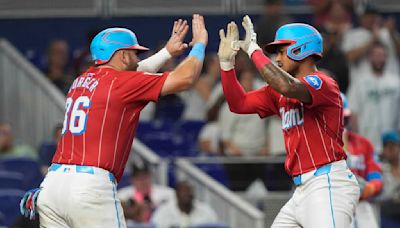 Dane Myers 2-run homer in 7th inning lifts Marlins past White Sox in matchup of MLB s worst teams