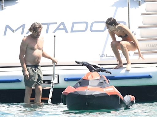 En fotos: de las accidentadas vacaciones de Leonardo DiCaprio con su novia al llanto desconsolado de Suri Cruise
