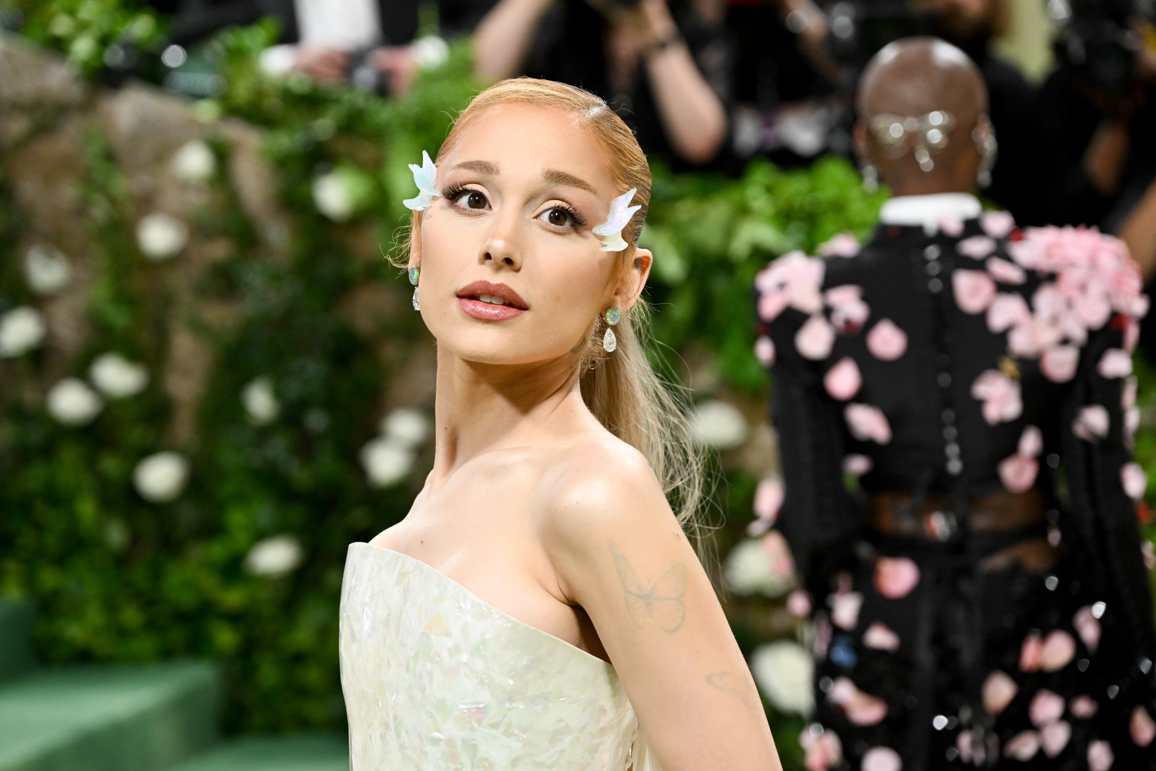 Ariana Grande Can’t Stop Showing Off Her Flippy Brunette Bob — See Photos