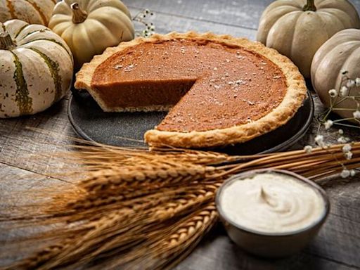 Woman urged to dump 'barbarian' husband after he cuts pie 'wrong'