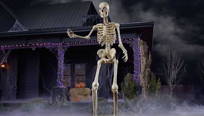 Ghoulish giants: These huge Halloween decorations will spook your whole neighborhood