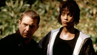Kevin Costner Says Whitney Houston Beat Michelle Pfeiffer, Julia Roberts for ‘The Bodyguard’ Because She Could Sing | Video