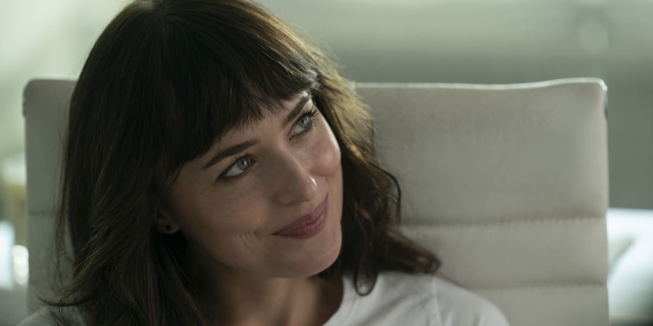 ‘Am I OK?’ Review: Dakota Johnson’s Delayed Awakening