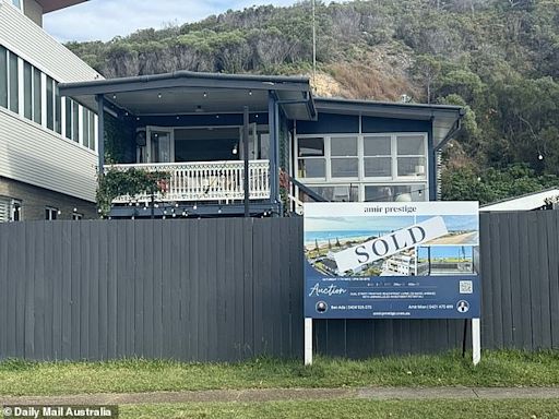 Baz Luhrmann and Catherine Martin's Gold Coast shack sells for $5.72m