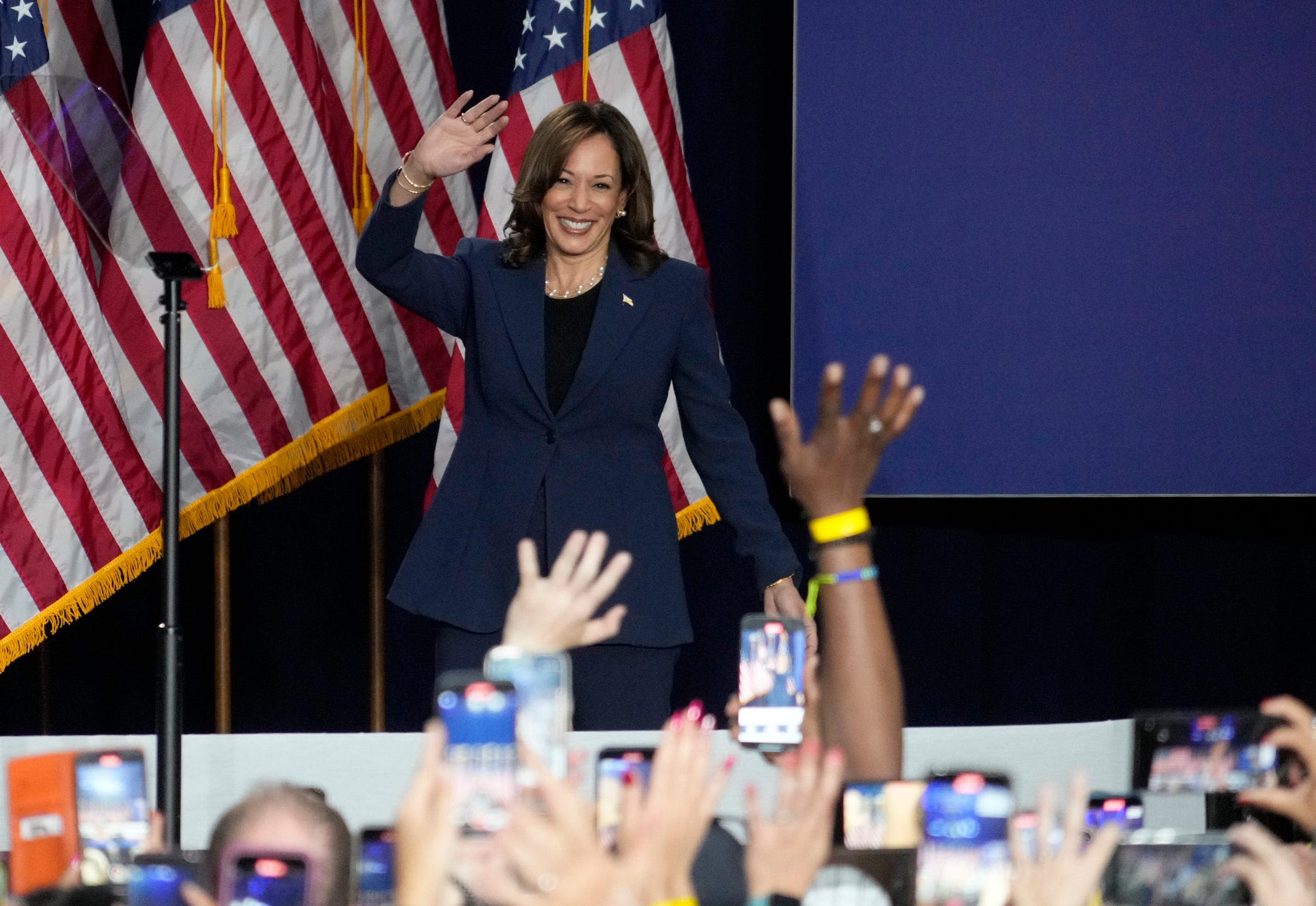 5 takeaways from Kamala Harris' first presidential rally before packed crowd at West Allis Central High School in Wisconsin