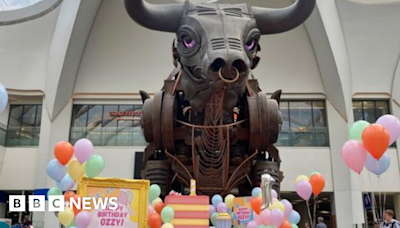 Ozzy the bull marks anniversary of Birmingham New Street display