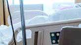90歲阿公腦中風進ICU…兒子們「冷漠無言」 醫曝真相惹鼻酸